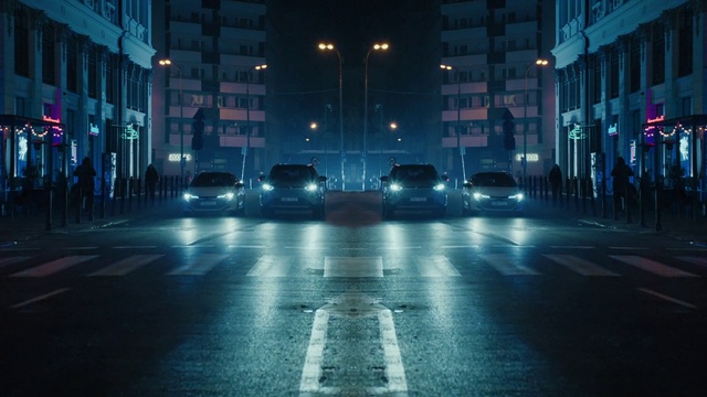 Video Reference N1: Water, Car, Atmosphere, Building, Street light, Automotive lighting, Wheel, Light, Vehicle, Road surface
