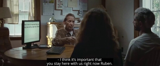 Video Reference N3: Computer, Picture frame, Computer keyboard, Personal computer, Laptop, Input device, Peripheral, Office equipment, Desk, Table