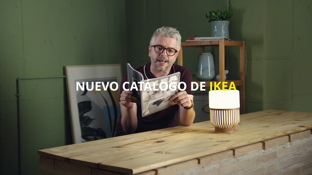 Video Reference N1: Glasses, Table, Wood, Houseplant, Vision care, Plant, Hardwood, Wood stain, Font, Varnish
