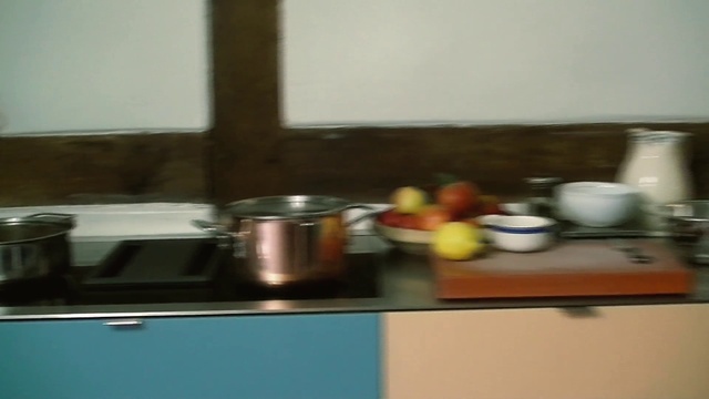 Video Reference N2: Countertop, Rectangle, Wood, Kitchen, Gas, Cookware and bakeware, Wood stain, Metal, Aluminium, Glass