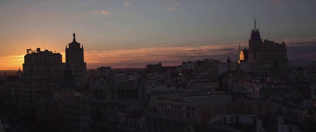 Video Reference N0: Cloud, Sky, Atmosphere, Light, Building, Dusk, Afterglow, Sunset, Tower block, Red sky at morning