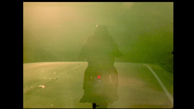 Video Reference N2: Automotive lighting, Rectangle, Atmospheric phenomenon, Art, Sky, Tints and shades, Display device, Technology, Grass, Landscape