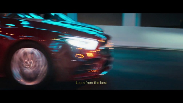 Video Reference N2: Tire, Vehicle, Automotive lighting, Automotive tire, Hood, Car, Grille, Motor vehicle, Bumper, Headlamp