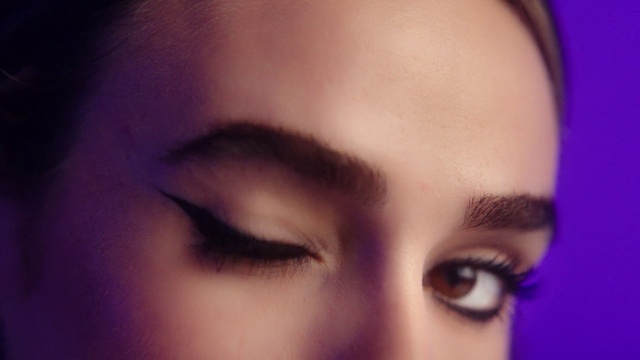 Video Reference N1: Nose, Cheek, Lip, Eyelash, Flash photography, Jaw, Purple, Iris, Eye liner, Ear