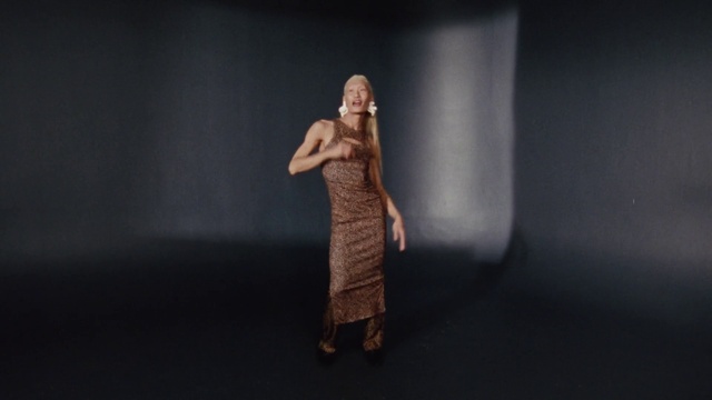 Video Reference N8: One-piece garment, Dress, Flash photography, Performing arts, Entertainment, Choreography, Fashion design, Flooring, Sky, Performance art