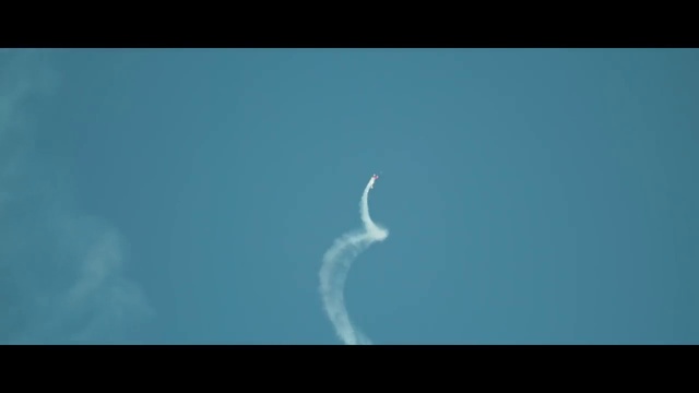 Video Reference N1: Cloud, Sky, Azure, Crescent, Wing, Astronomical object, Air travel, Symbol, Aircraft, Cumulus