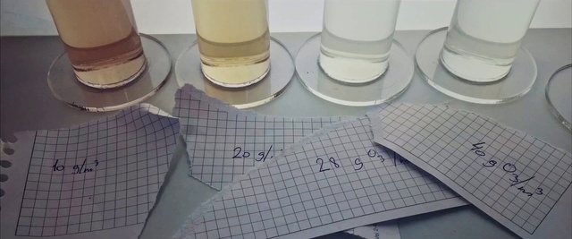 Video Reference N2: Tableware, White, Drinkware, Dishware, Tablecloth, Serveware, Material property, Table, Flooring, Cup