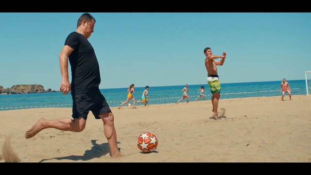 Video Reference N0: Water, Shorts, Sky, People on beach, Sports equipment, Football, Ball, Soccer, Beach, Beach soccer