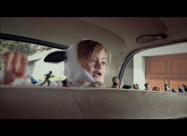 Video Reference N2: Eyebrow, Vehicle, Car, Motor vehicle, Automotive design, Automotive mirror, Window, Gesture, Vehicle door, Smile