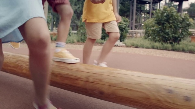 Video Reference N1: Leg, Shorts, Plant, Wood, Gesture, Thigh, Tree, Floor, Flooring, Leisure