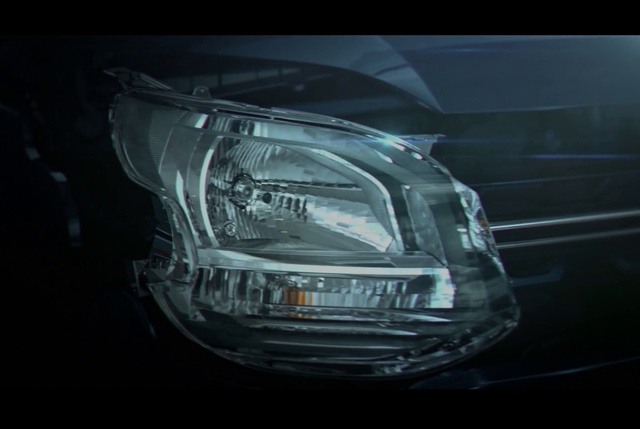 Video Reference N0: Automotive parking light, Automotive tail & brake light, Grille, Hood, Automotive lighting, Car, Motor vehicle, Vehicle, Bumper, Headlamp