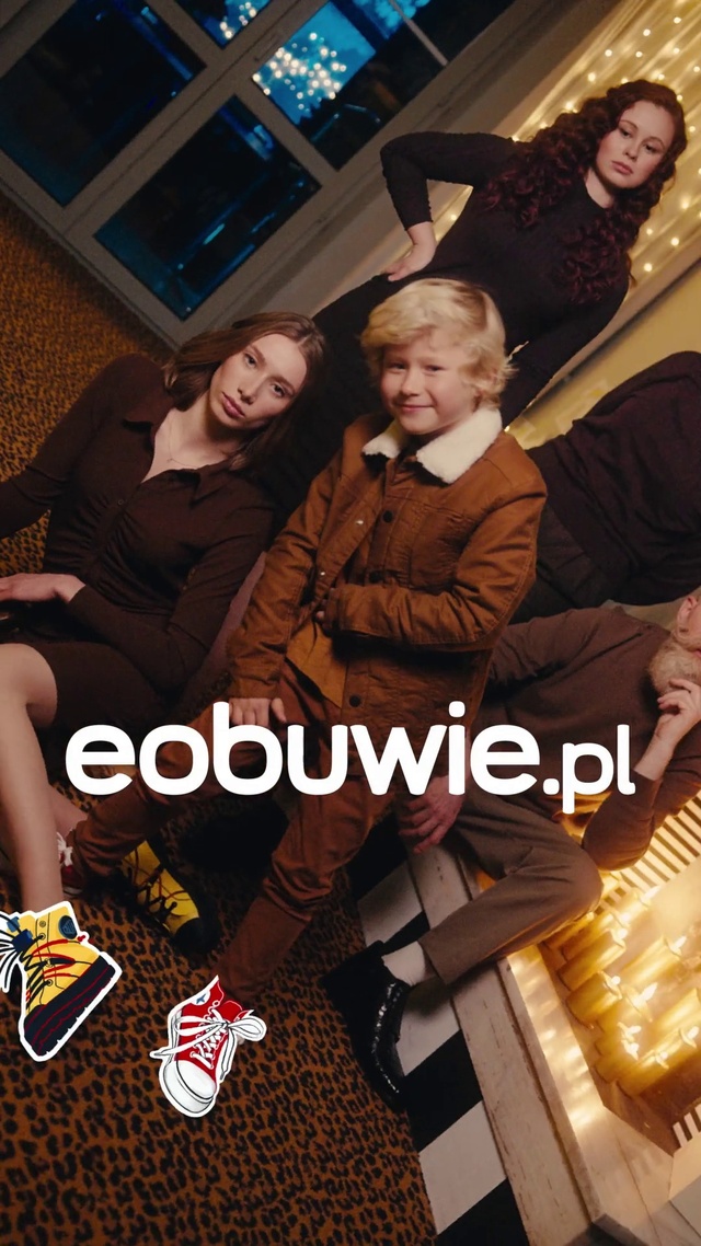 Video Reference N1: Smile, Black, Fashion, Human, Orange, Couch, Flash photography, Thigh, Happy, Fun