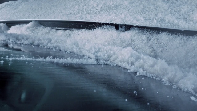 Video Reference N12: Water, Snow, Automotive tire, Window, Atmospheric phenomenon, Freezing, Road surface, Automotive exterior, Windscreen wiper, Liquid