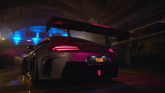 Video Reference N1: Tire, Wheel, Vehicle, Car, Automotive lighting, Motor vehicle, Automotive tire, Bumper, Automotive design, Automotive tail & brake light