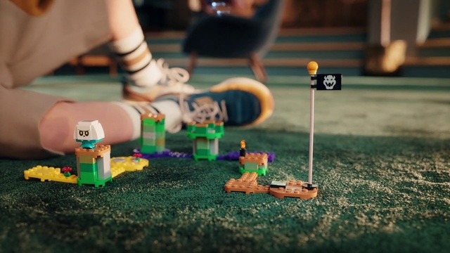 Video Reference N2: Toy, Grass, Lego, Toy block, Fun, Wood, Recreation, Games, Art, Play