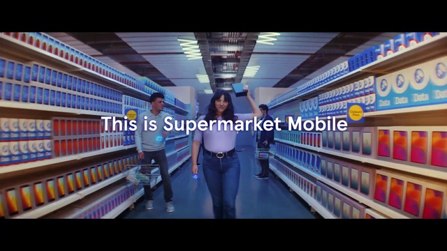 Video Reference N1: Product, Building, Customer, Retail, Shelf, T-shirt, Fun, Technology, Electric blue, Convenience store