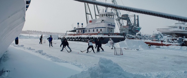 Video Reference N4: Snow, Sky, Naval architecture, Watercraft, Freezing, Vehicle, Ice cap, Recreation, Helicopter, Ship