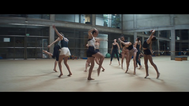 Video Reference N4: Ballet shoe, Dance, Performing arts, Entertainment, Ballet, Leisure, Thigh, Event, Fun, Human leg