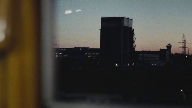 Video Reference N2: Sky, Building, Gas, Tints and shades, Tower block, Dusk, Window, City, Horizon, Electricity