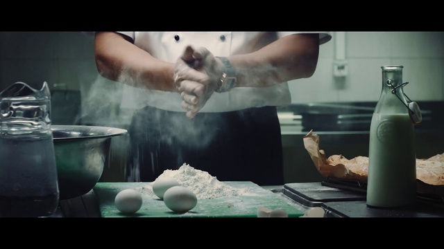 Video Reference N2: Hand, Food, Cloud, Gesture, Kitchen, Bottle, Finger, Recipe, Cooking, Tableware