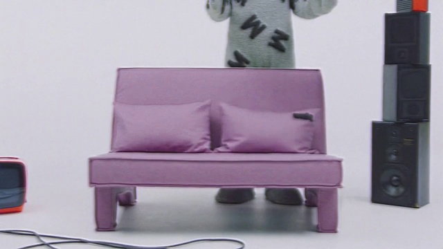 Video Reference N1: Furniture, Purple, Product, Rectangle, Comfort, Violet, Material property, Font, Magenta, Wood