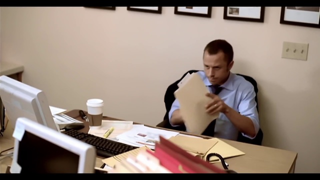 Video Reference N5: Table, Desk, Personal computer, Computer, Peripheral, Input device, Computer desk, Audio equipment, Office equipment, White-collar worker