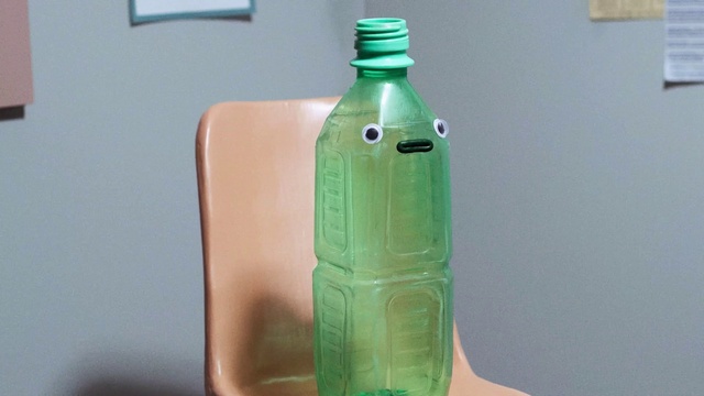 Video Reference N1: Liquid, Bottle, Drinkware, Water bottle, Fluid, Plastic bottle, Glass bottle, Gas, Bottle cap, Cylinder