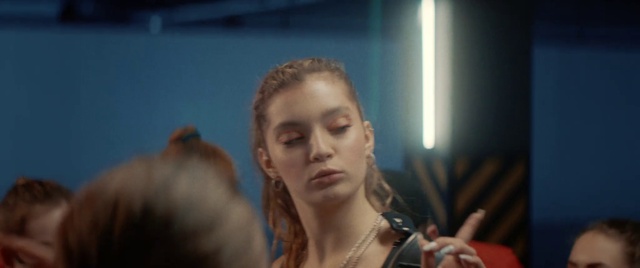 Video Reference N7: Lip, Eyebrow, Eyelash, Ear, Flash photography, Fashion design, Long hair, Jewellery, Event, Necklace