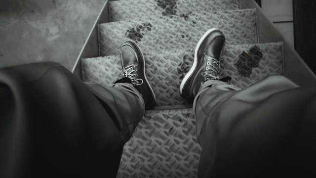 Video Reference N0: Shoe, Leg, Black, Grey, Flash photography, Flooring, Finger, Floor, Comfort, Cool