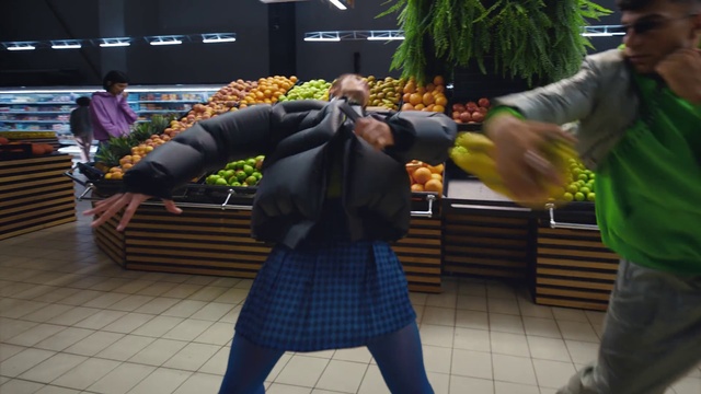 Video Reference N6: Gesture, Food, Fun, Natural foods, Retail, Event, Pattern, Fruit, Animation, Whole food