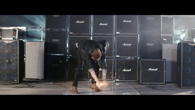 Video Reference N6: B-boying, Flash photography, Dance, Entertainment, Performing arts, Flooring, Knee, Choreography, Event, Thigh