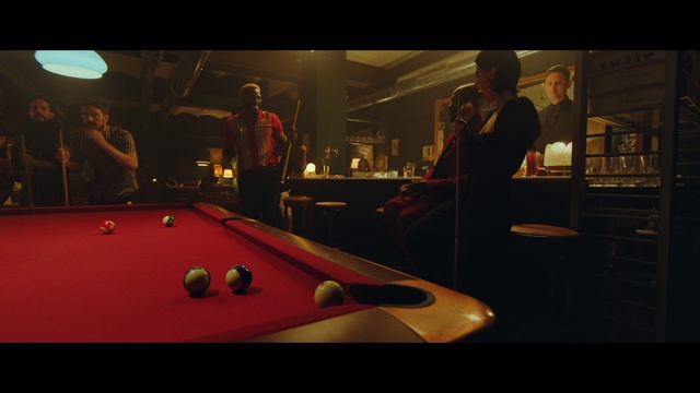 Video Reference N1: Billiard table, Billiard ball, Pool player, Billiard room, Baize, Cue stick, Pool, Sports equipment, Table, Billiards